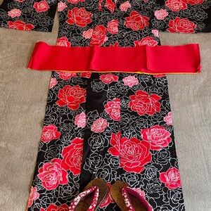 Floral Black and Pink Kimono